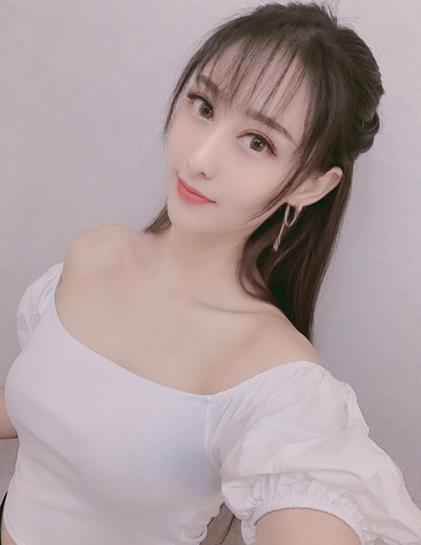 芝加哥外围女大学生