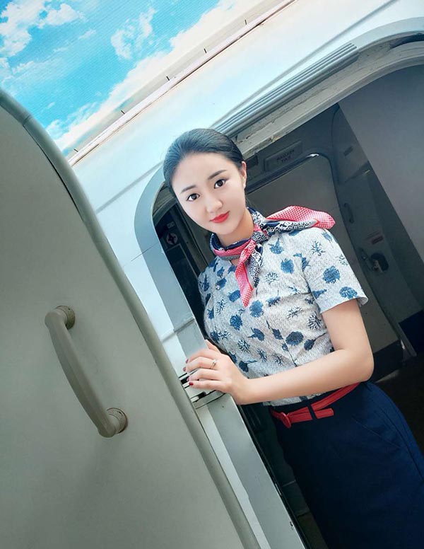 纽约外围女大学生